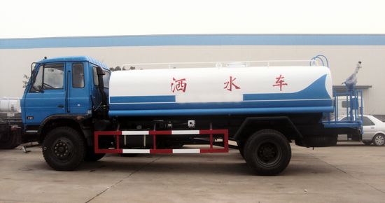 东风平头153洒水车图片