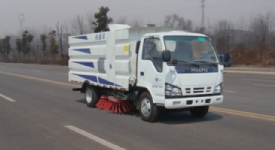 国五五十铃5吨扫路车图片
